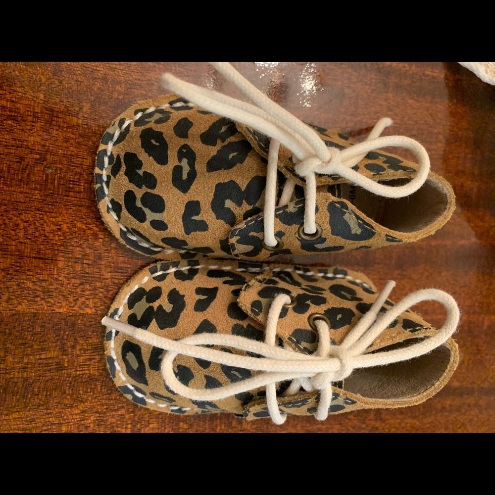 Monkey feet 3-6 month cheetah oxfords